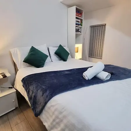 Apartment Cosy And Tranquil Home, Free Wifi, Parking