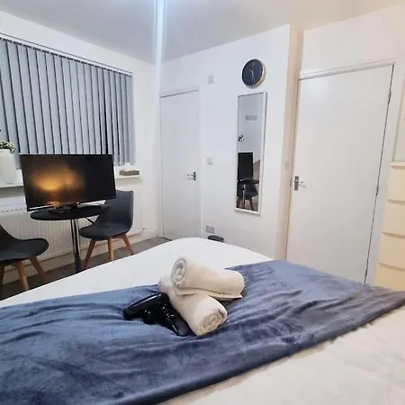 Cosy And Tranquil Home, Free Wifi, Parking Apartment
