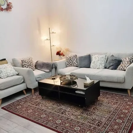 Apartment Cosy And Tranquil Home, Free Wifi, Parking *