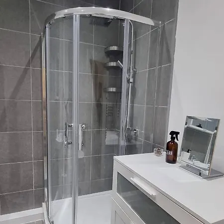 Cosy And Tranquil Home, Free Wifi, Parking Apartment Leeds (West Yorkshire)