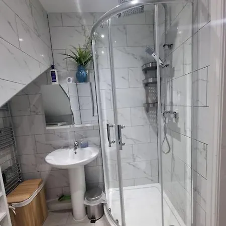 Apartment Cosy And Tranquil Home, Free Wifi, Parking