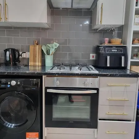 Apartment Cosy And Tranquil Home, Free Wifi, Parking *