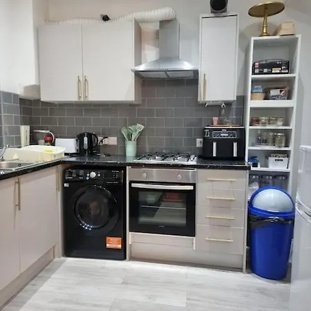 Apartment Cosy And Tranquil Home, Free Wifi, Parking Leeds (West Yorkshire)